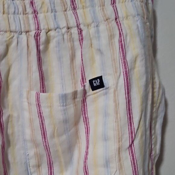 GAP Women's Pink Striped Shorts - Picture 3 of 6
